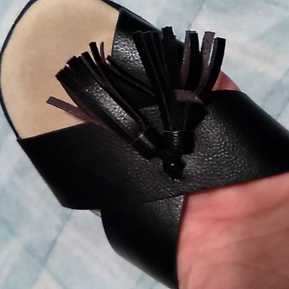 Black Comfortview Sandels. 7.5 wide. - Picture 11 of 16